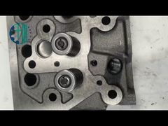 三菱 S4L2 S4L 掘削機エンジン スペアパーツ用完全シリンダーヘッド